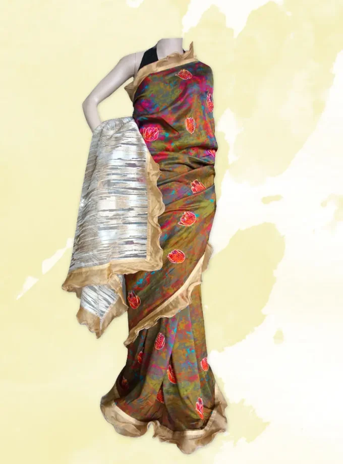 Oorvi Saree